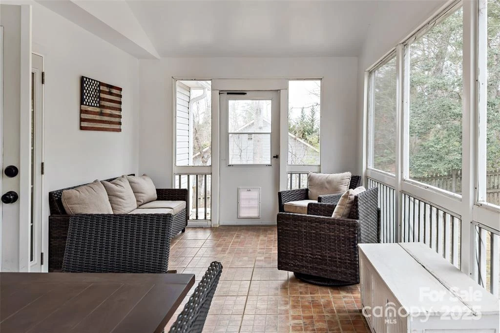 2691 Laurel Pointe Drive - Photo 18