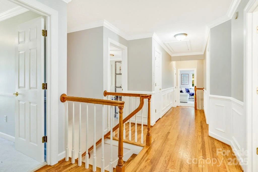 107 SUNNINGDALE Drive - Photo 18