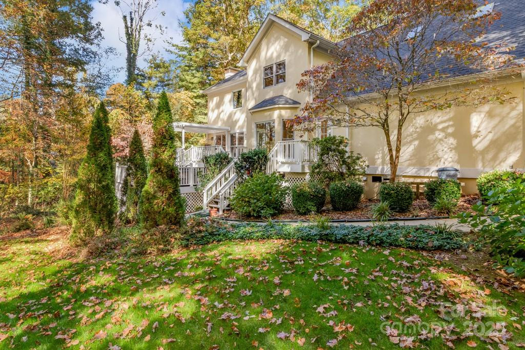 107 SUNNINGDALE Drive - Photo 34