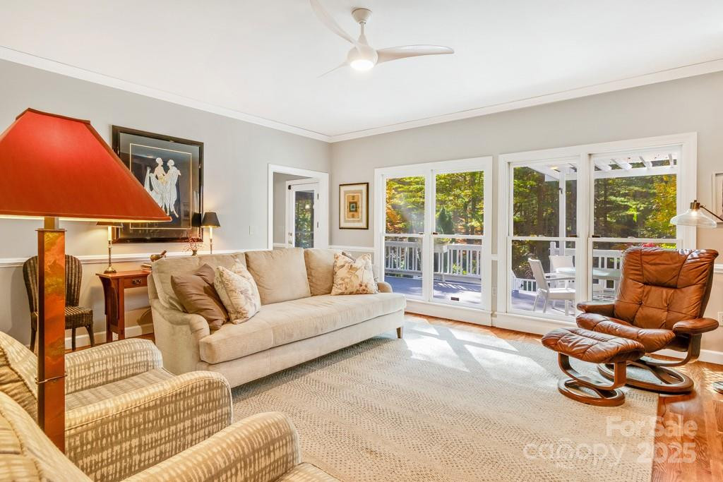 107 SUNNINGDALE Drive - Photo 5