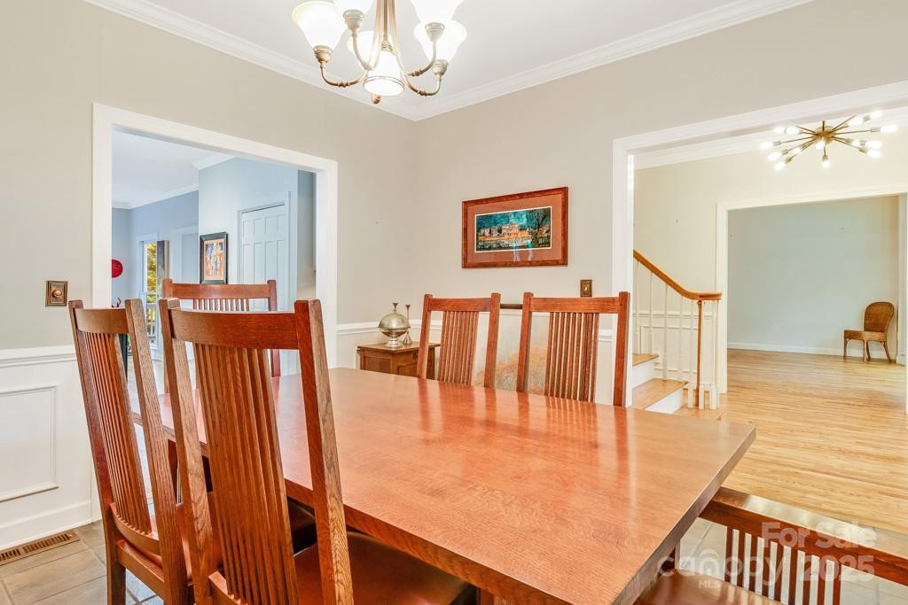 107 SUNNINGDALE Drive - Photo 9