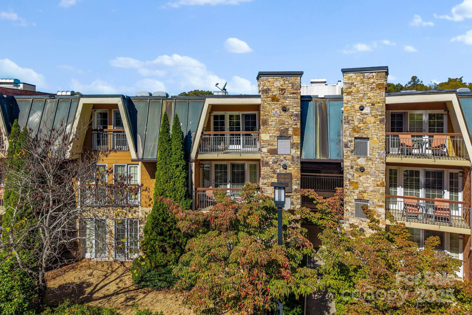 429 Bowling Park Road - Photo 2