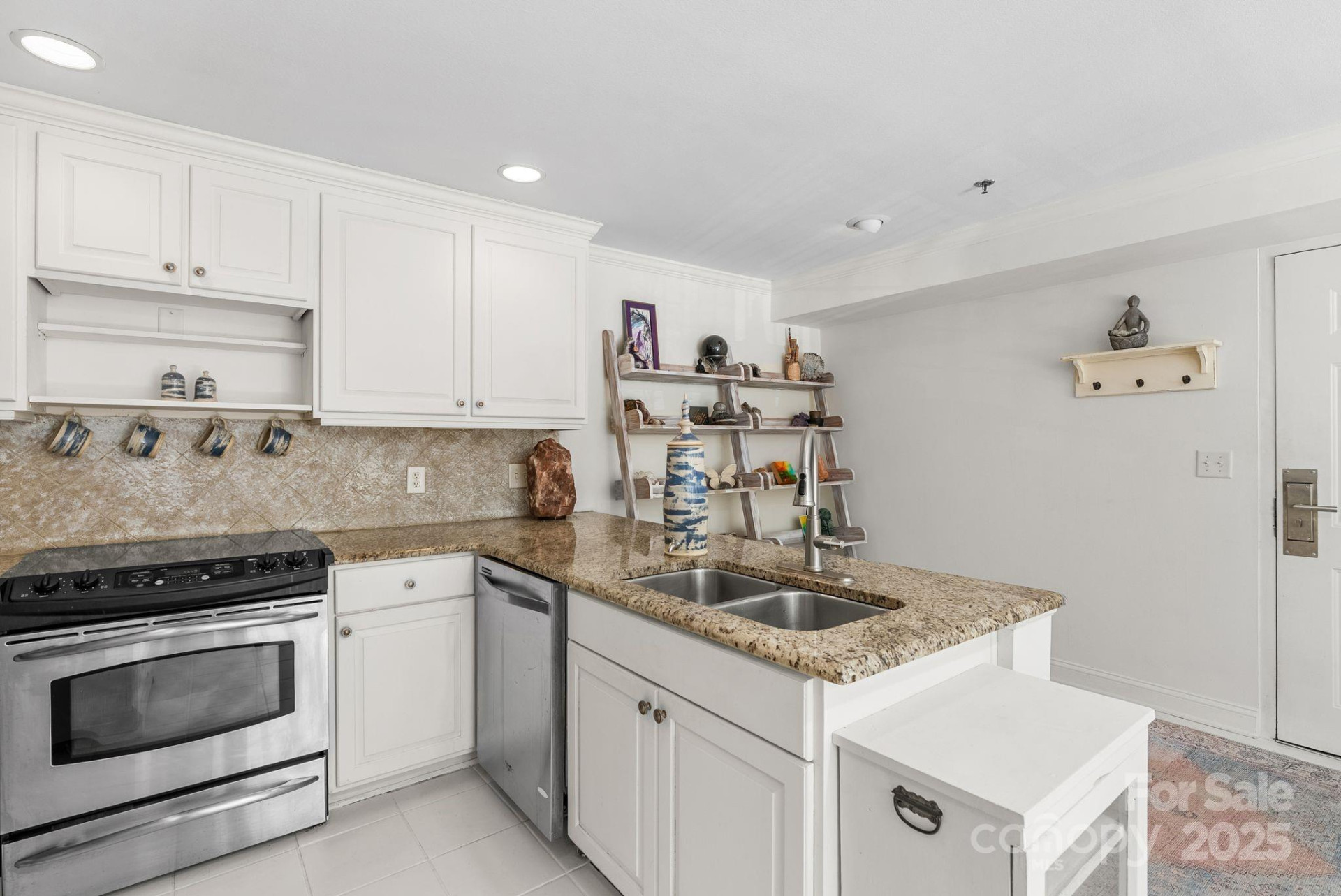 429 Bowling Park Road - Photo 6