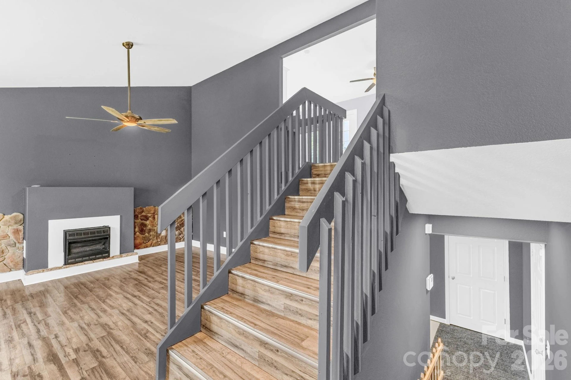 311 Meadow Drive - Photo 3