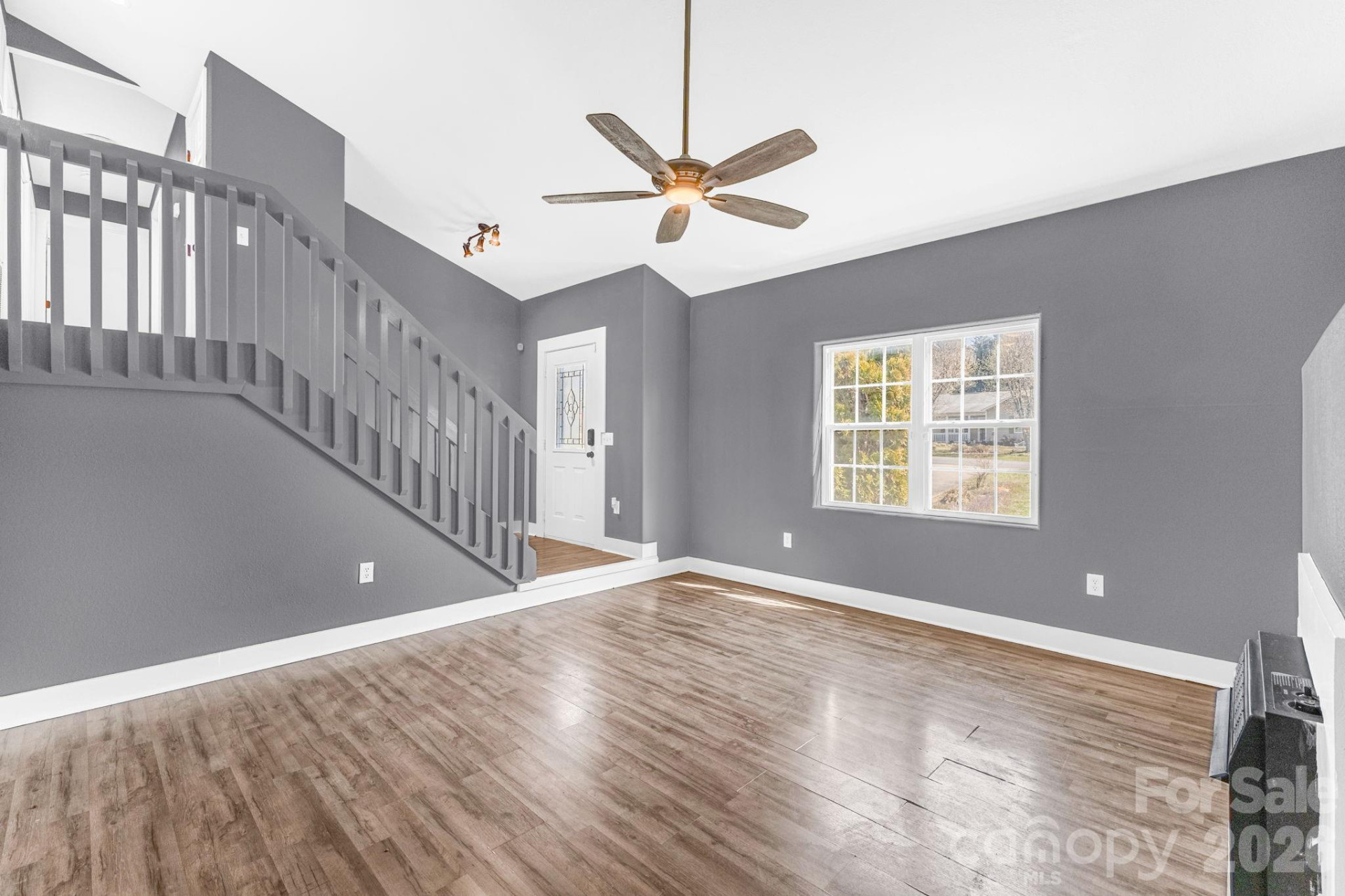 311 Meadow Drive - Photo 7