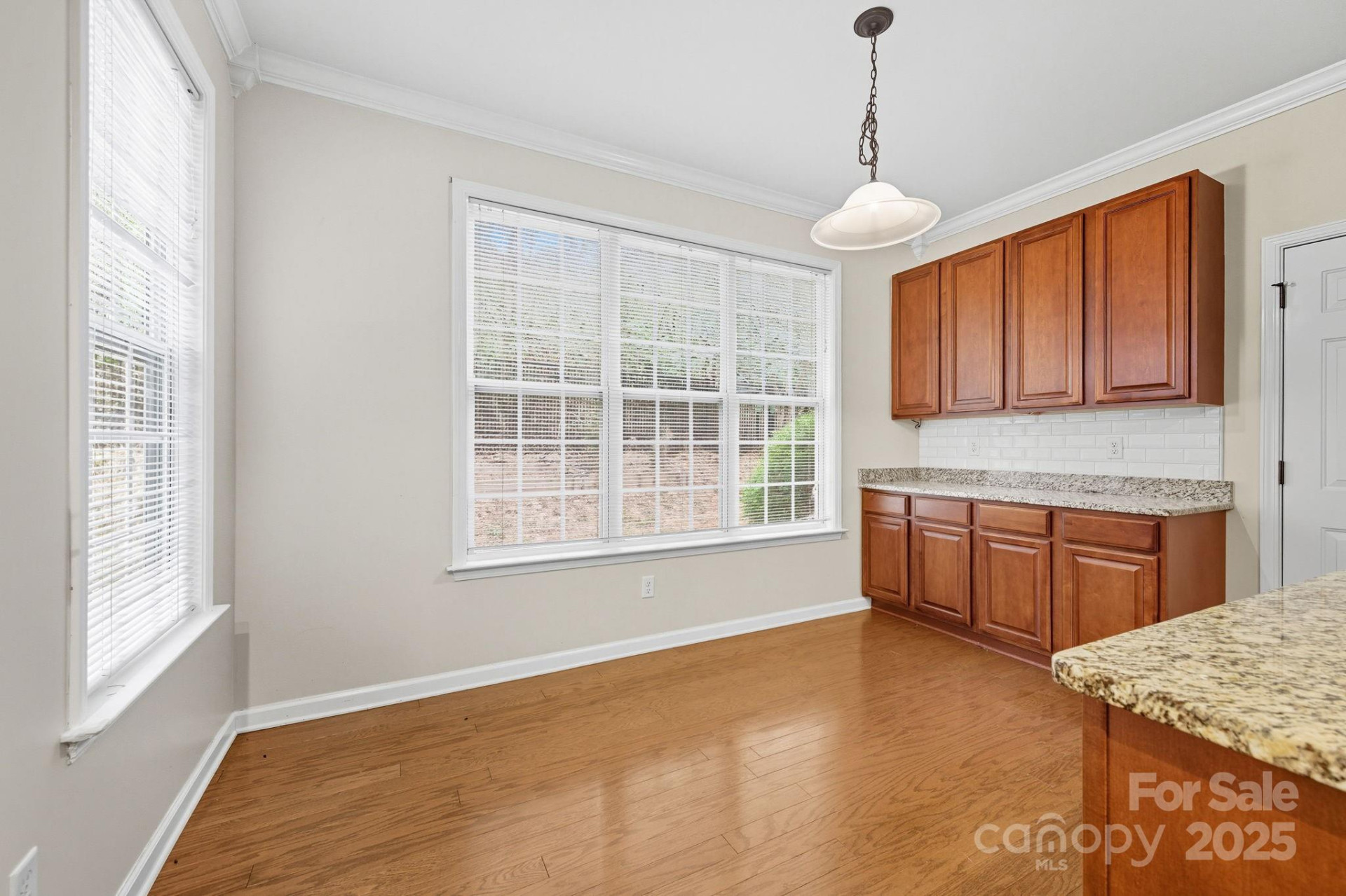 8 River Mead Court - Photo 12