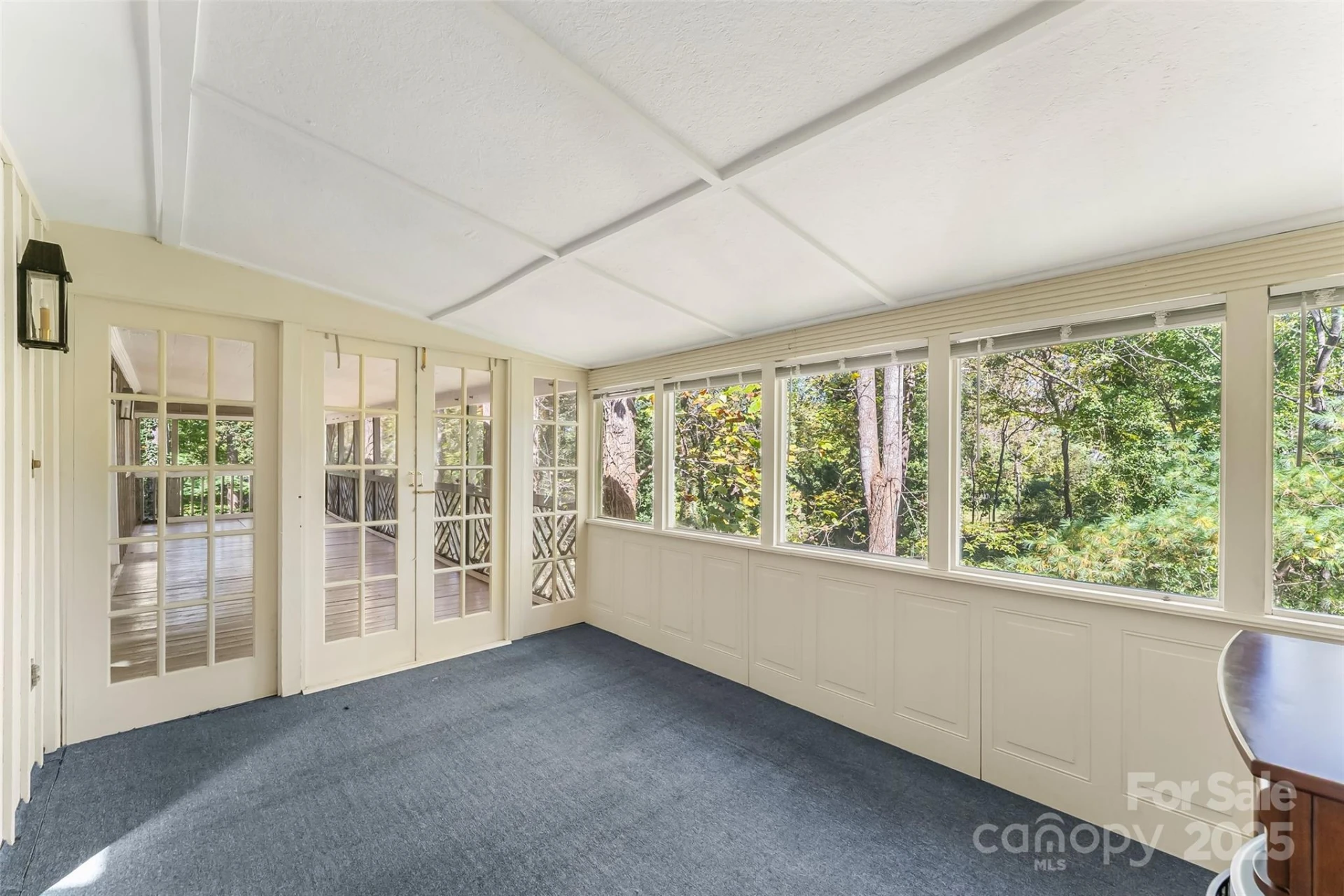 212 Riverside Drive - Photo 12