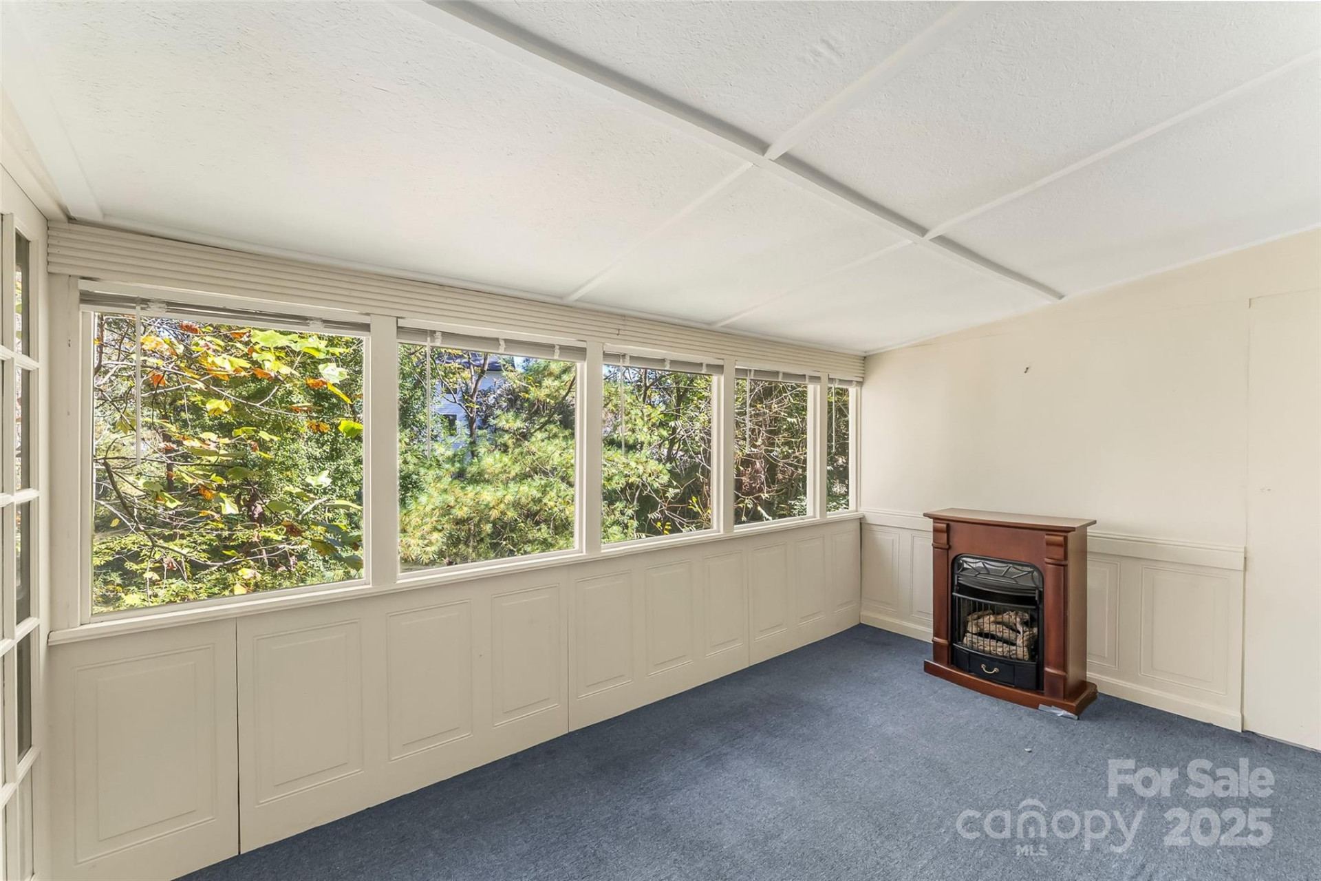 212 Riverside Drive - Photo 13