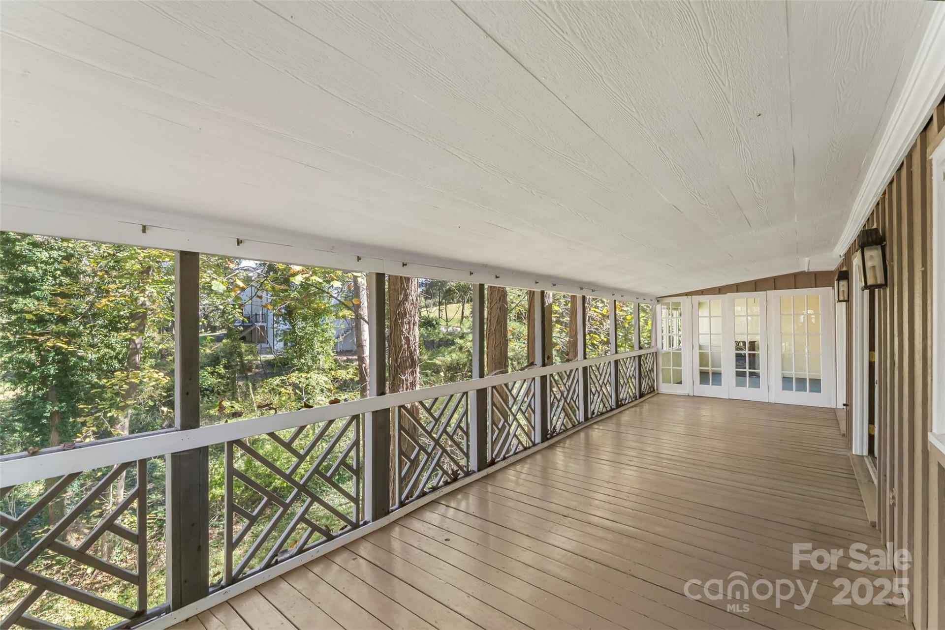 212 Riverside Drive - Photo 15