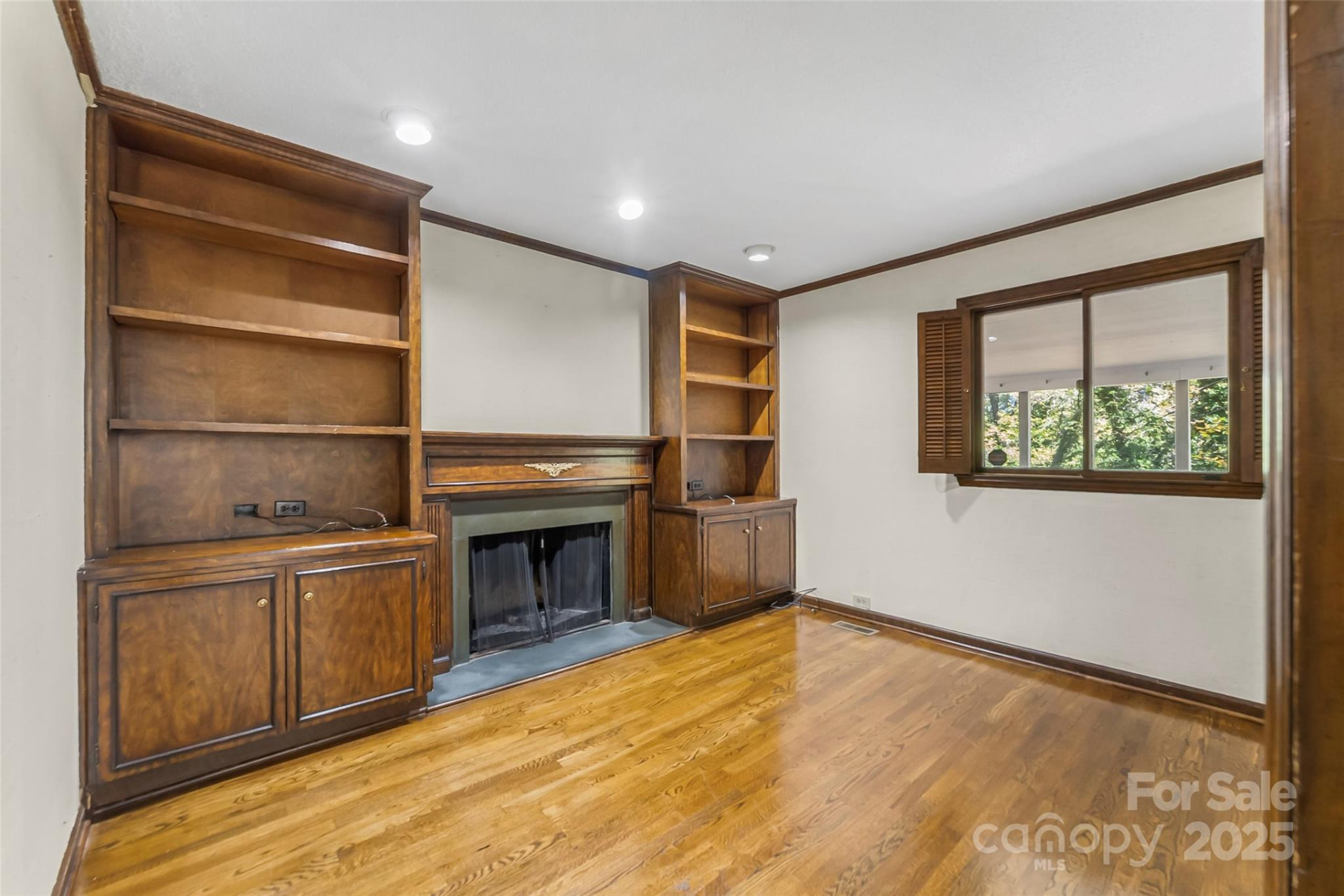 212 Riverside Drive - Photo 18