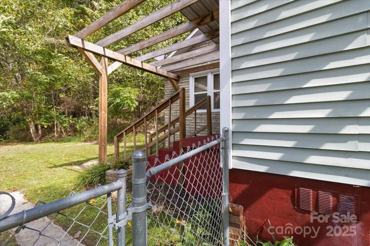 14840 US 25/70 Highway - Photo 7
