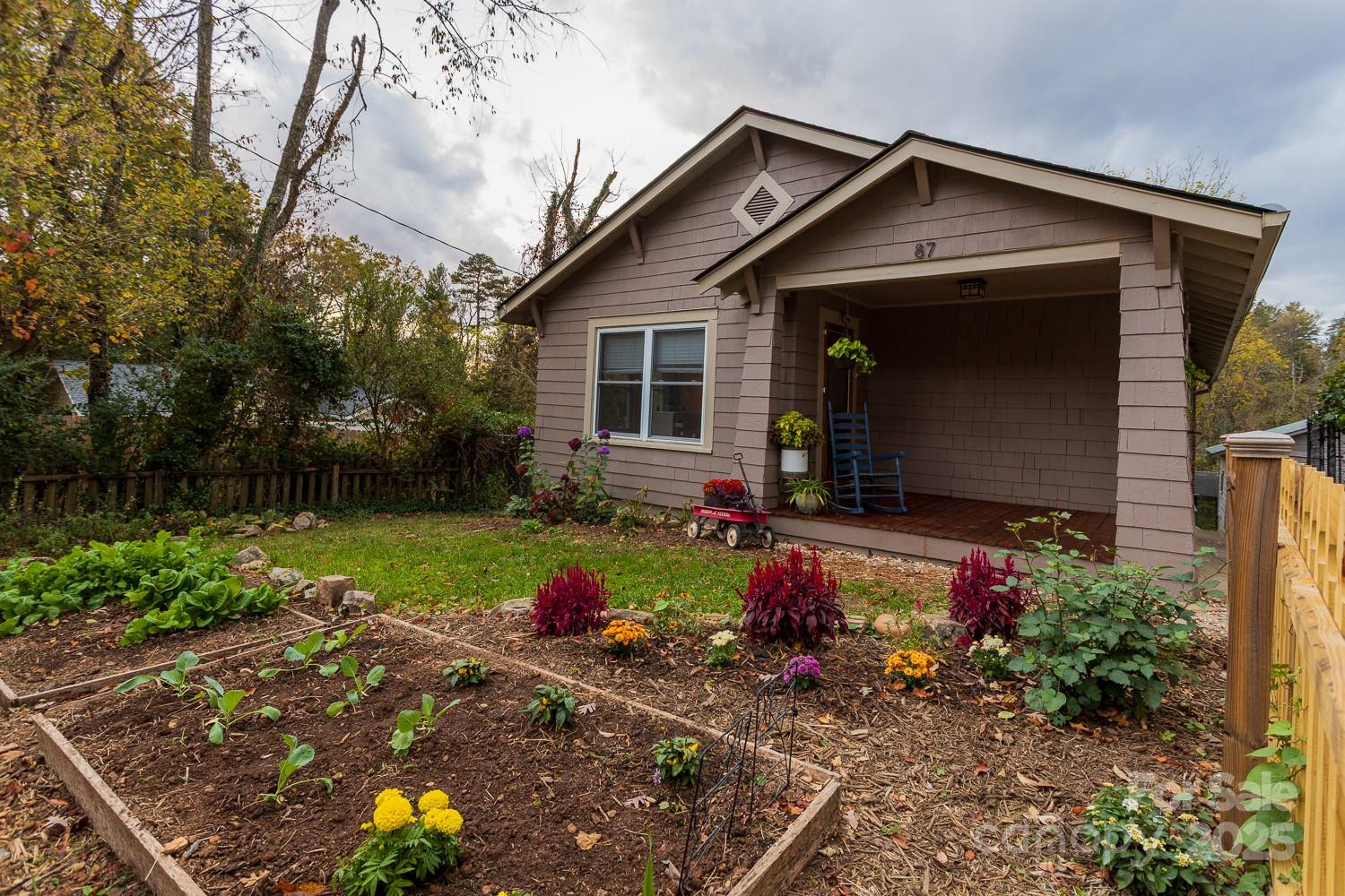 87 Pershing Road - Photo 2