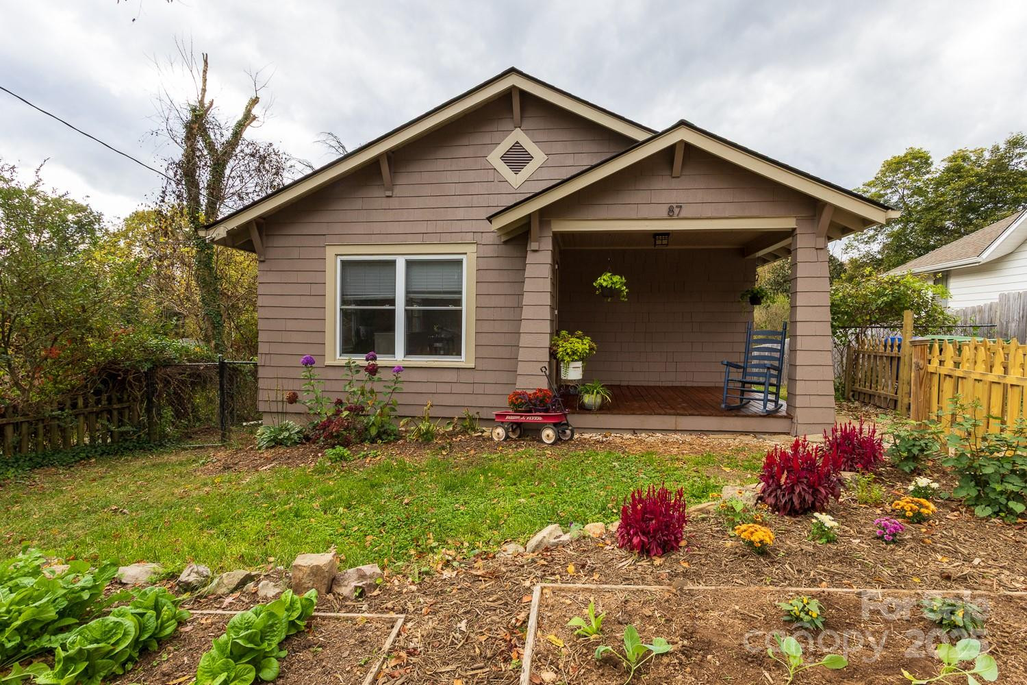 87 Pershing Road - Photo 4
