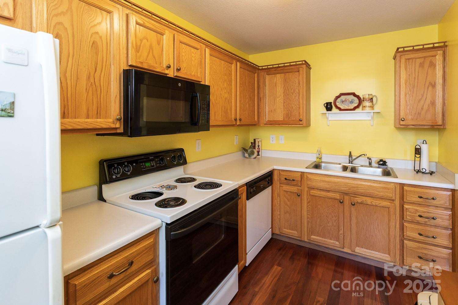 204 Carrington Place - Photo 14