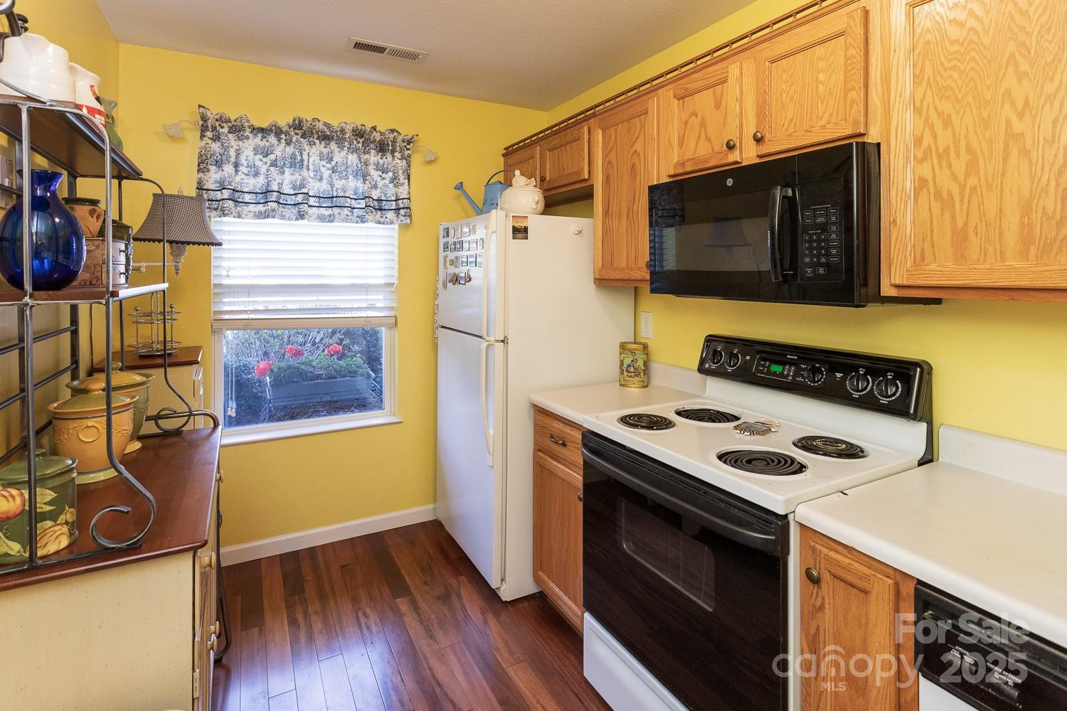 204 Carrington Place - Photo 15