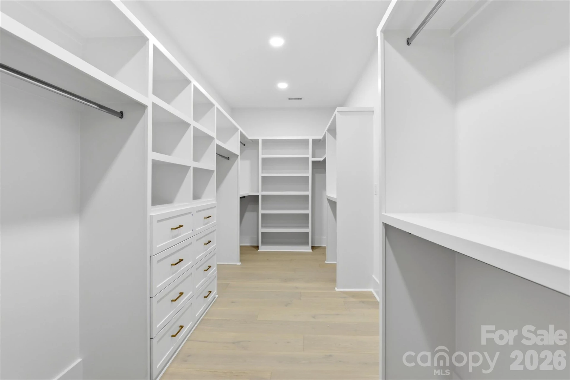 2649 Laburnum Avenue - Photo 29