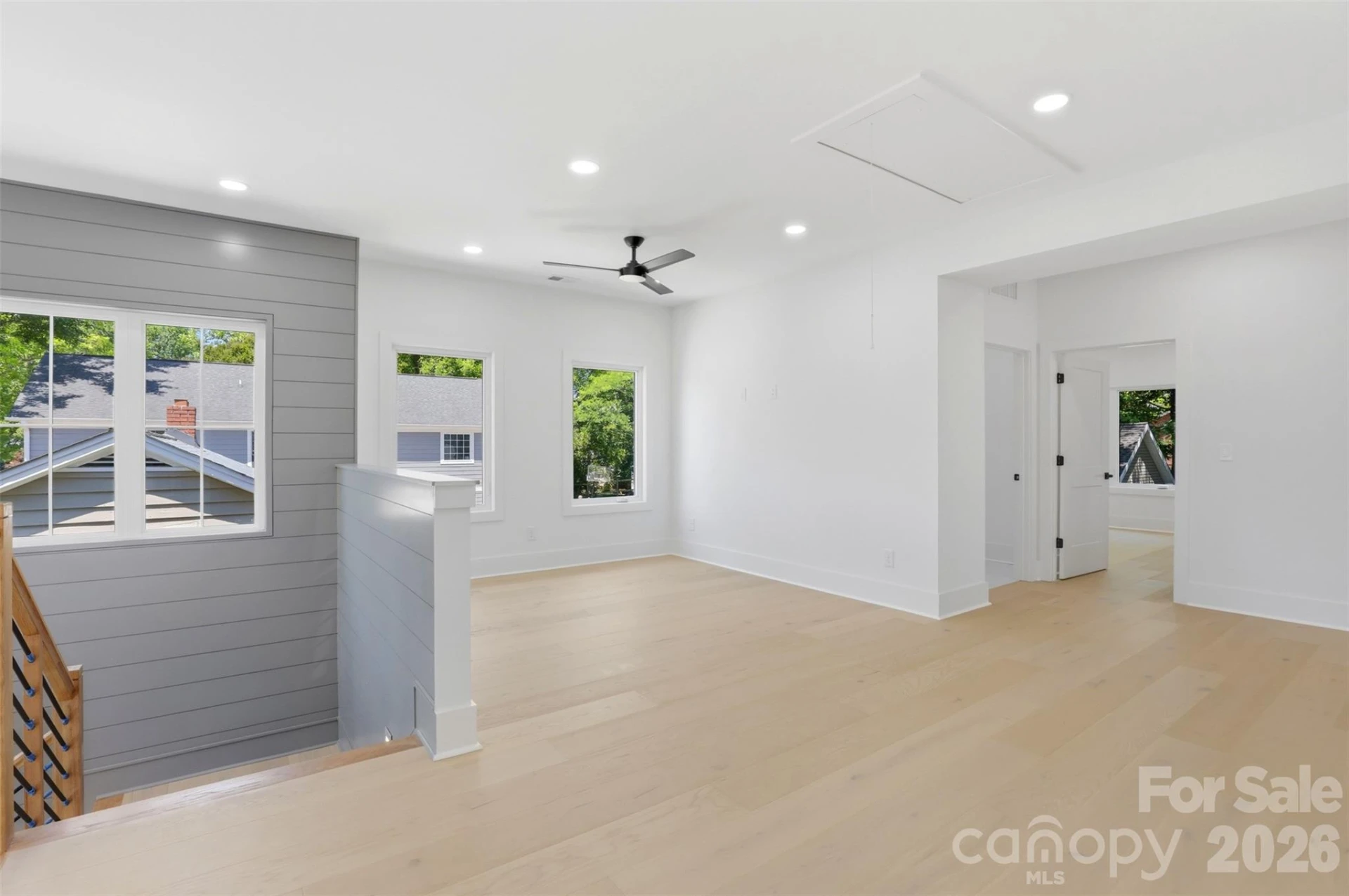 2649 Laburnum Avenue - Photo 30