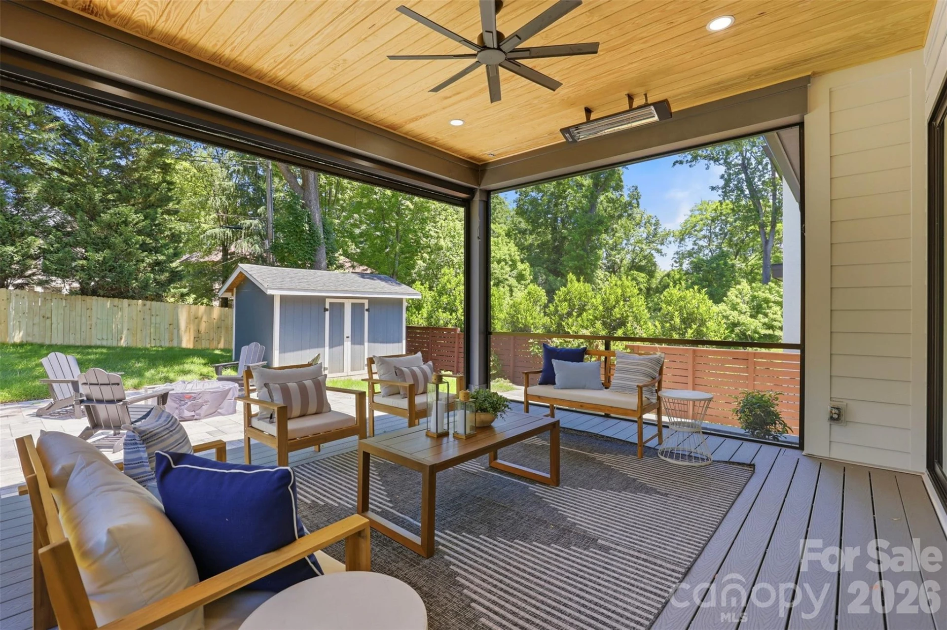 2649 Laburnum Avenue - Photo 41