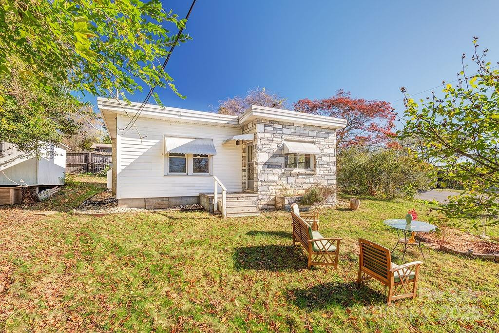 32 Merion Drive - Photo 2