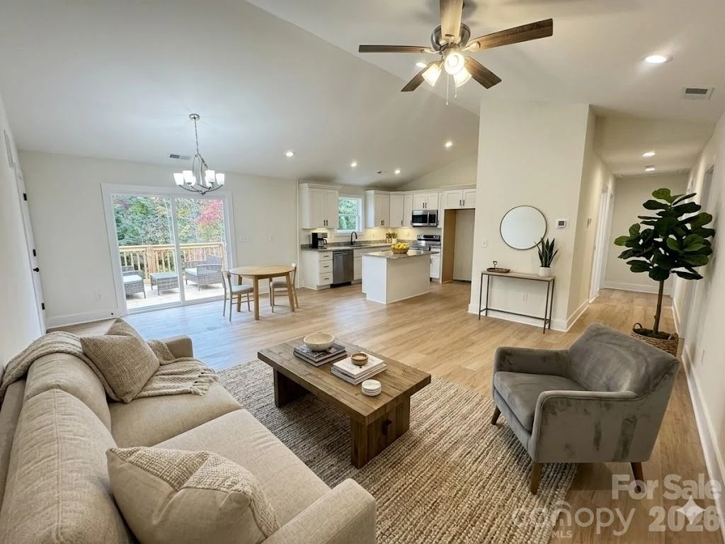 1205 Summerhill Street - Photo 5