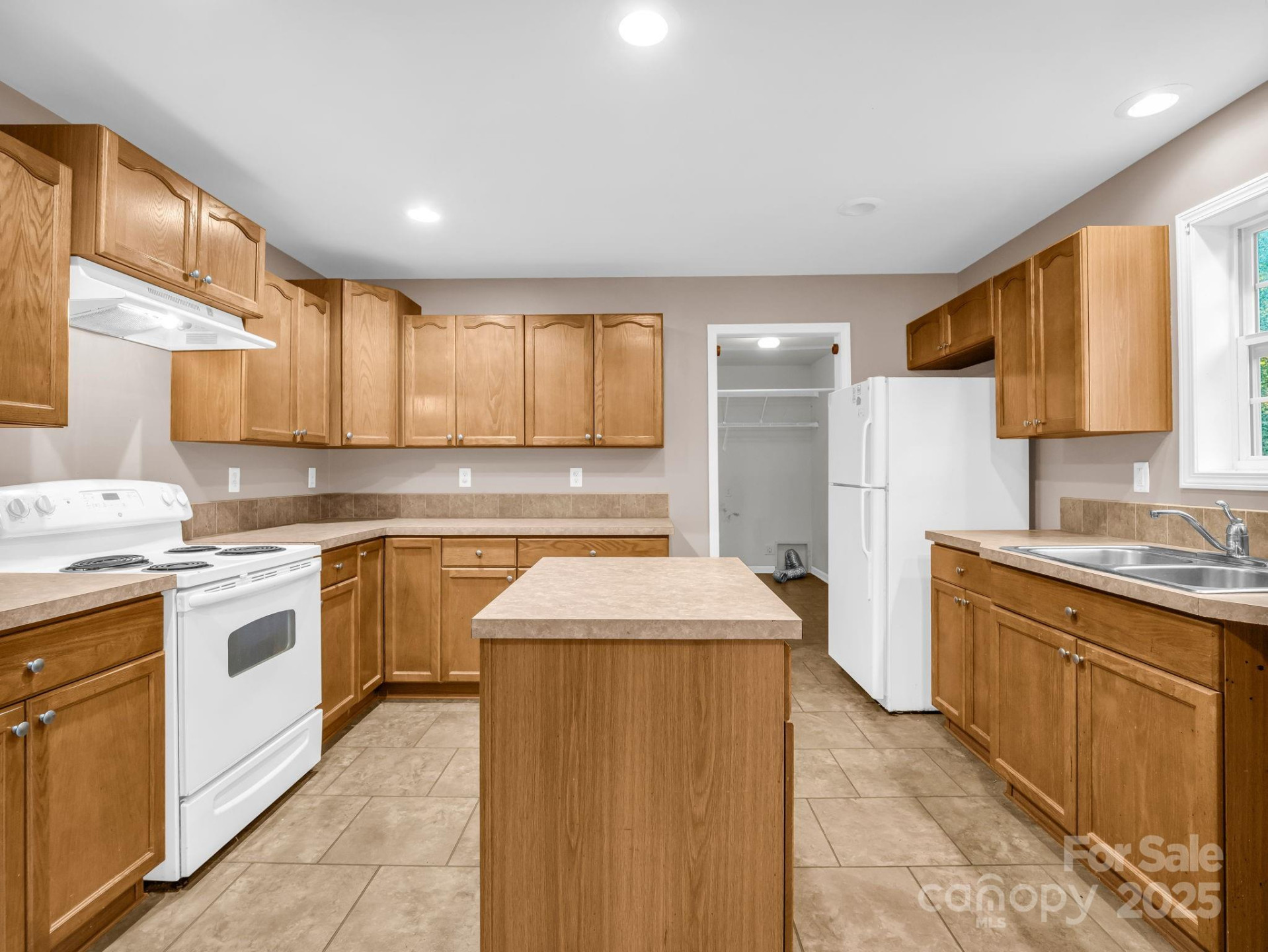 663 Landrum Road - Photo 10