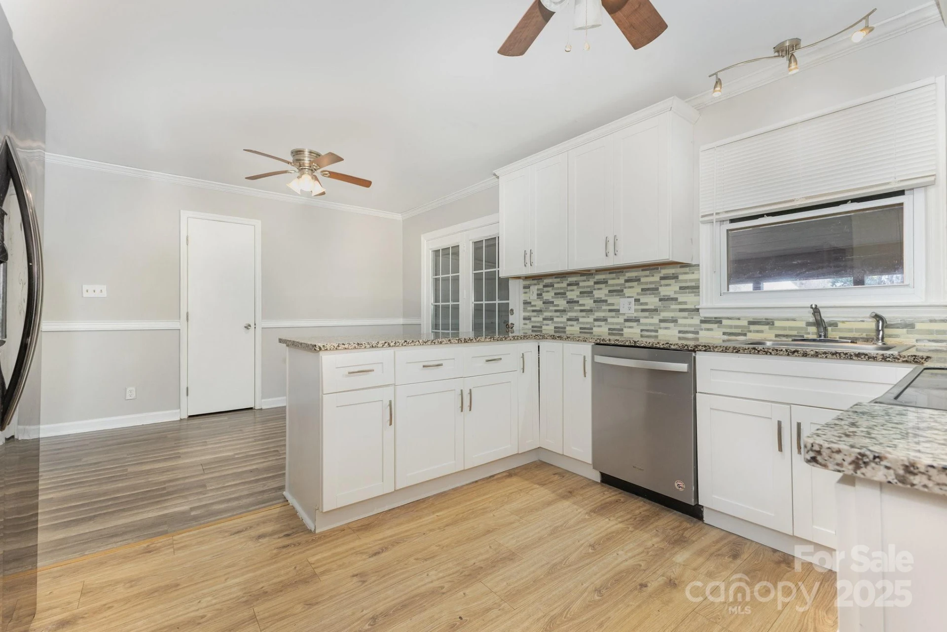 8503 Beechbrooke Road - Photo 13