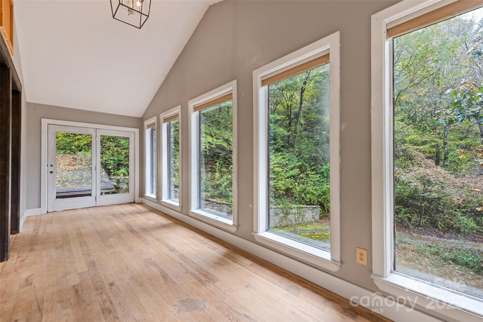 940 Haynes Cove - Photo 14