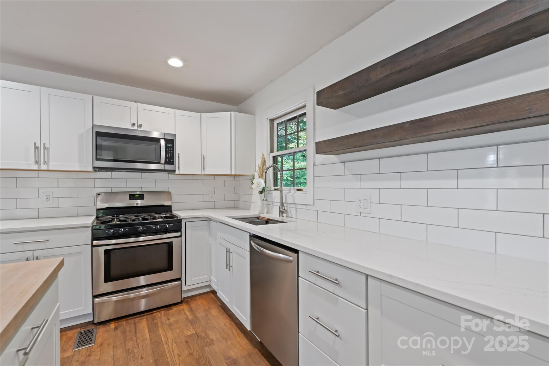 940 Haynes Cove - Photo 23