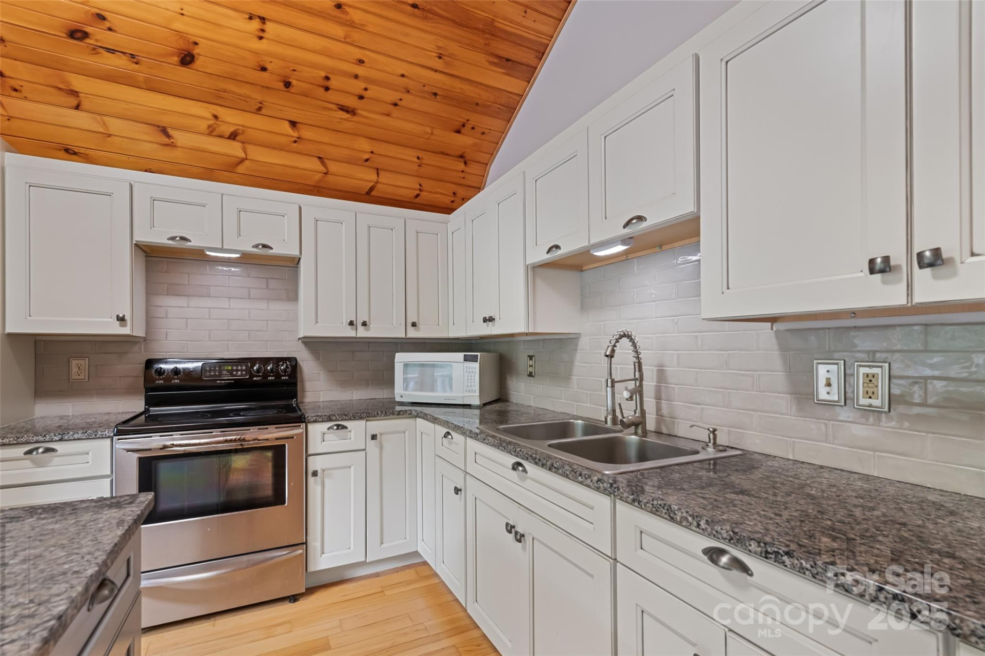 940 Haynes Cove - Photo 43