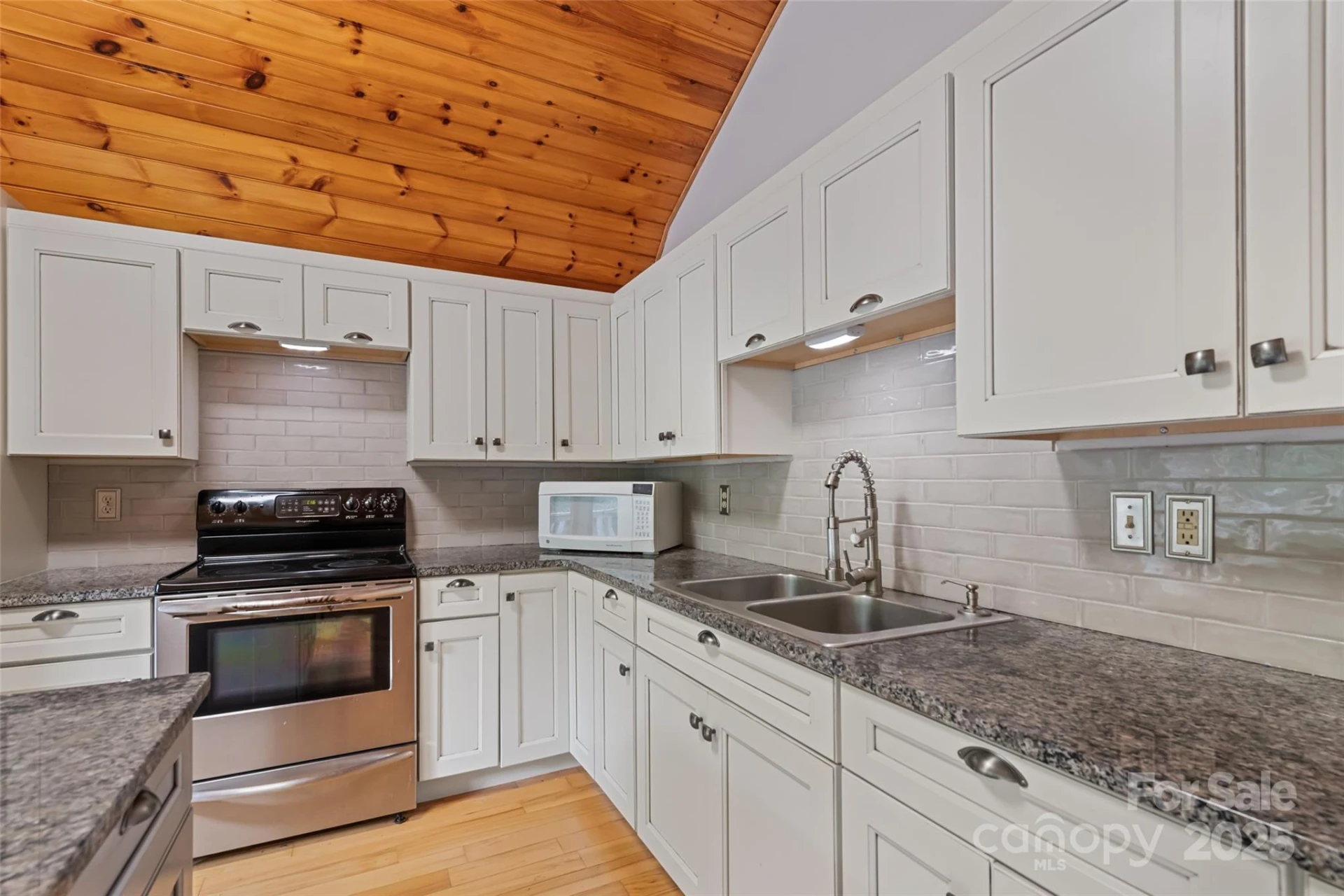 940 Haynes Cove - Photo 43