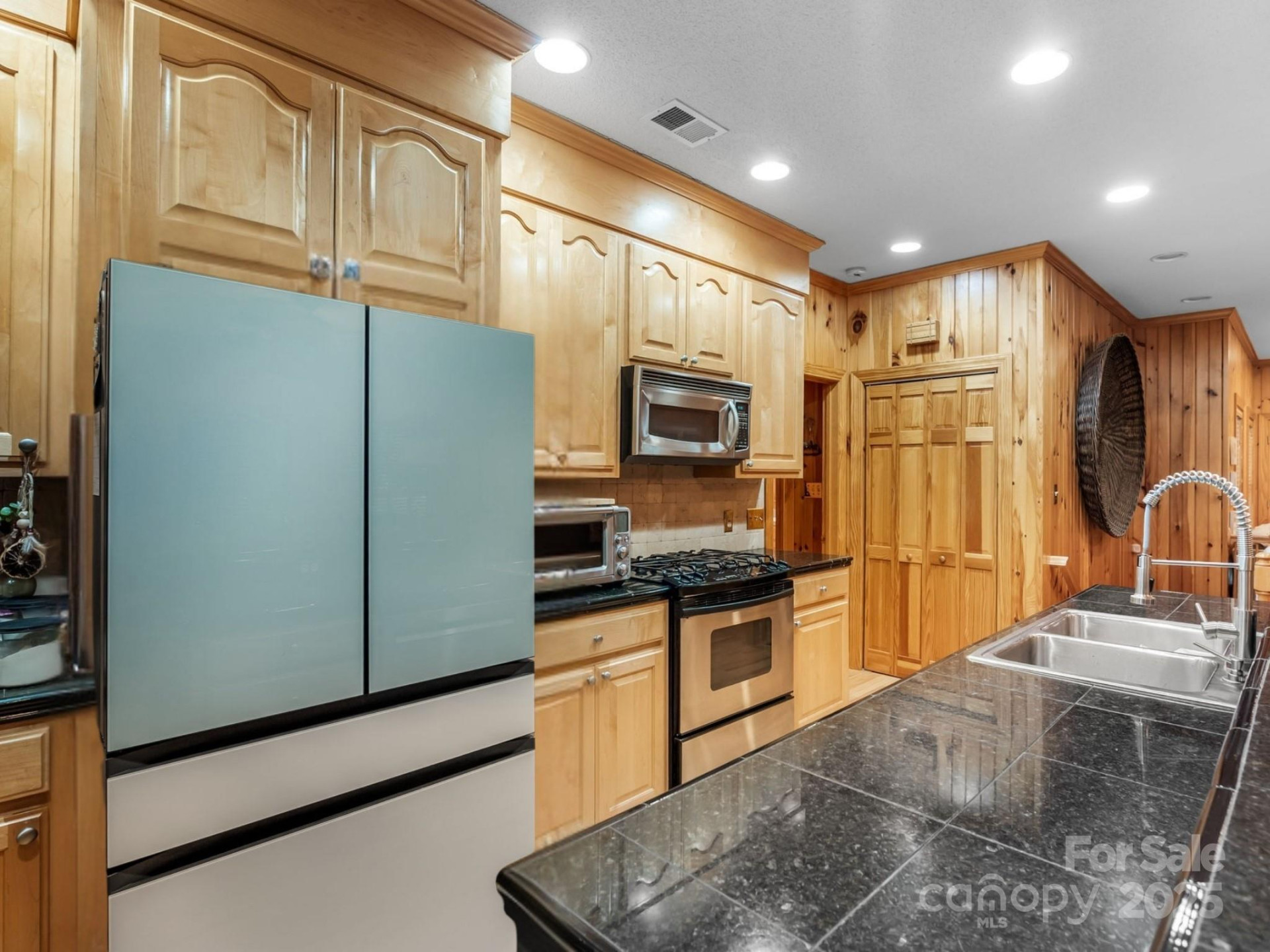 7255 Laurel Hill Drive - Photo 11