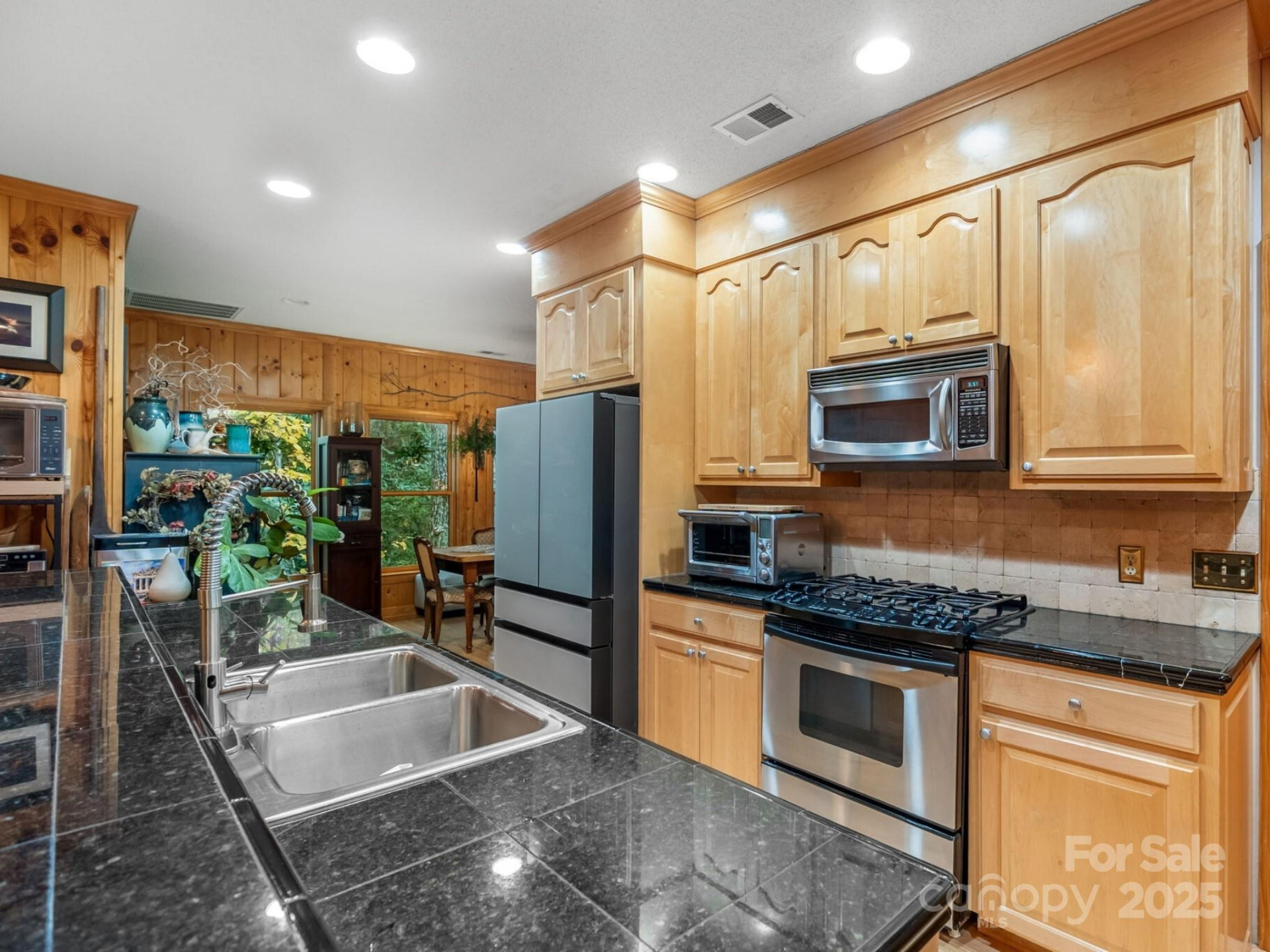 7255 Laurel Hill Drive - Photo 9