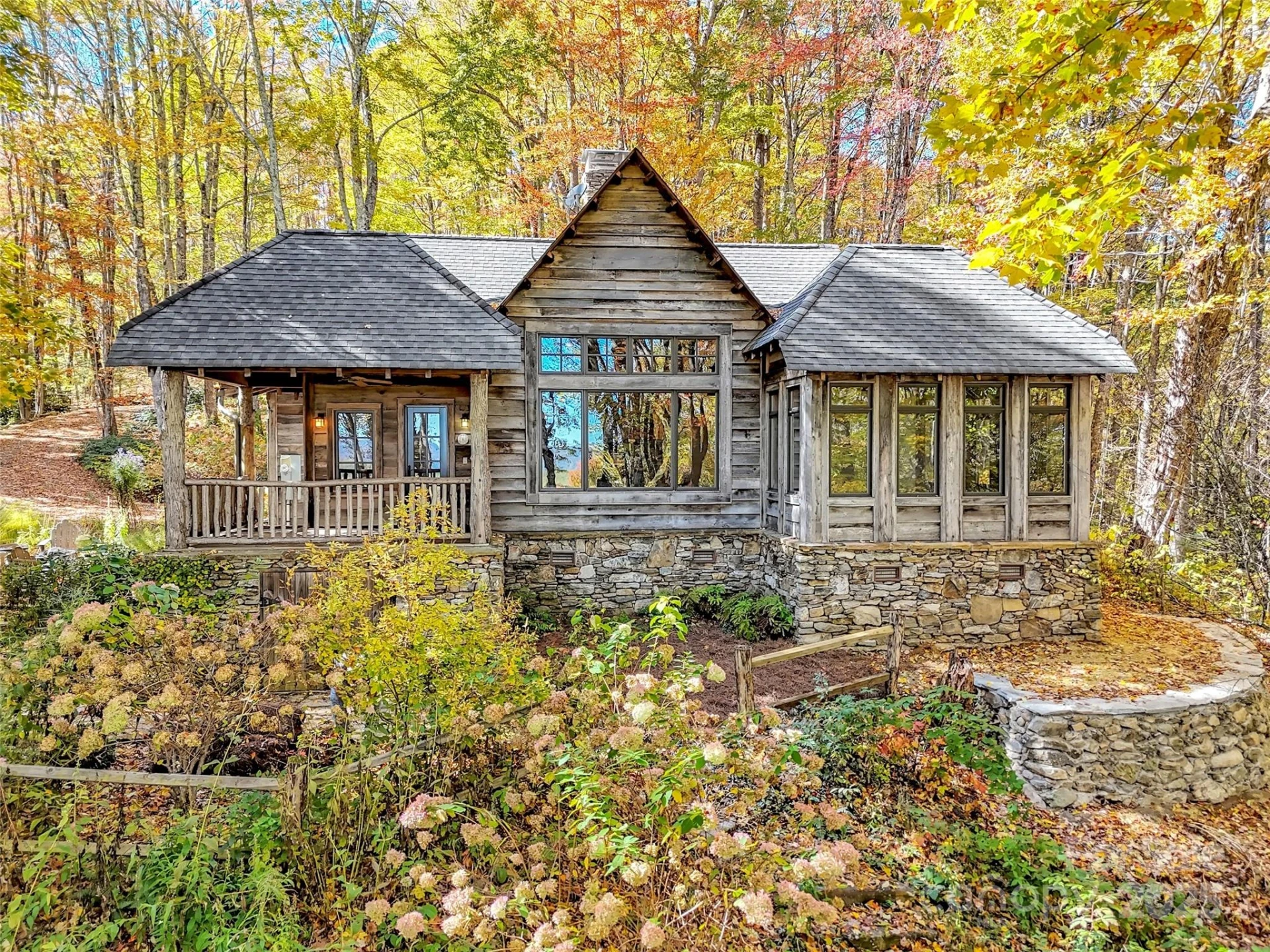 406 Pine Moss Trail