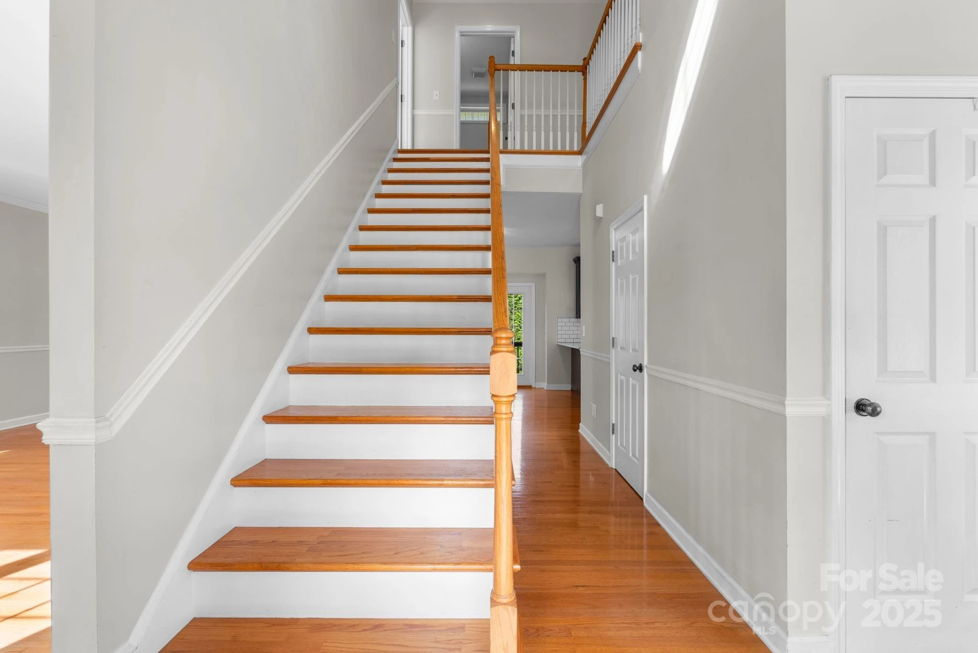 224 Rivercrest Boulevard - Photo 5