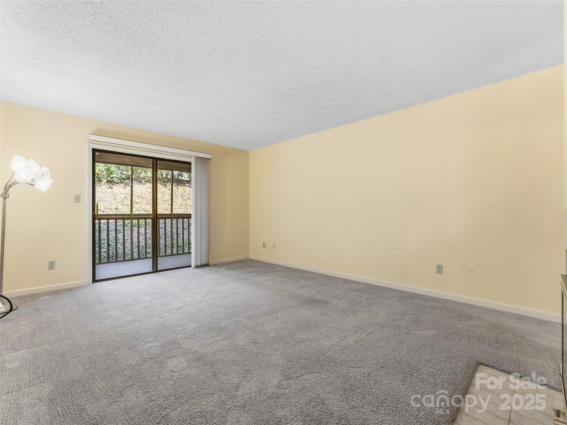 1203 Abbey Circle - Photo 12