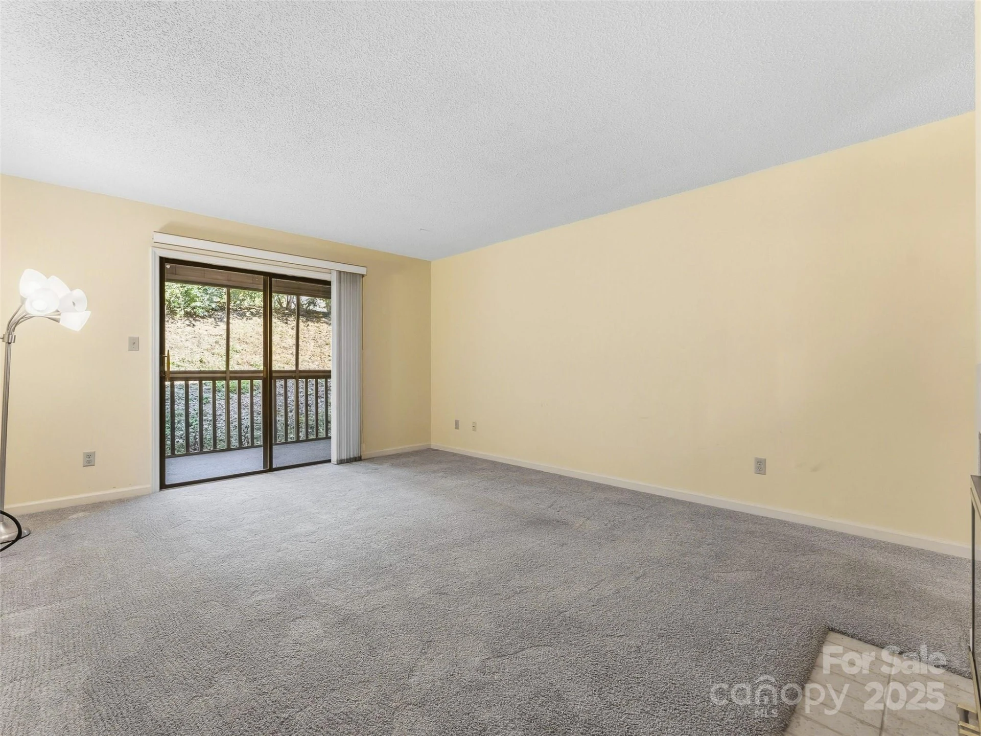 1203 Abbey Circle - Photo 12