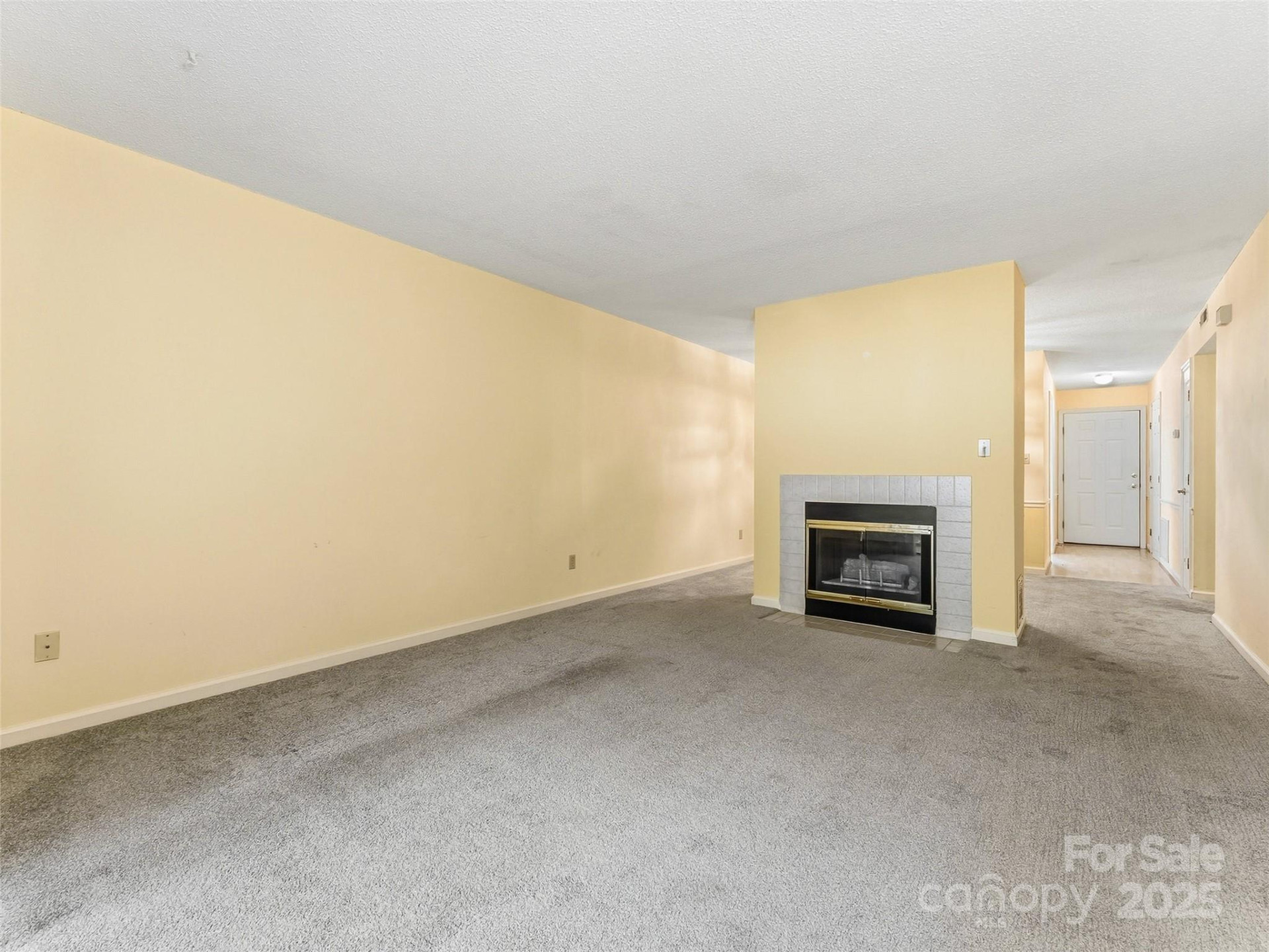 1203 Abbey Circle - Photo 15
