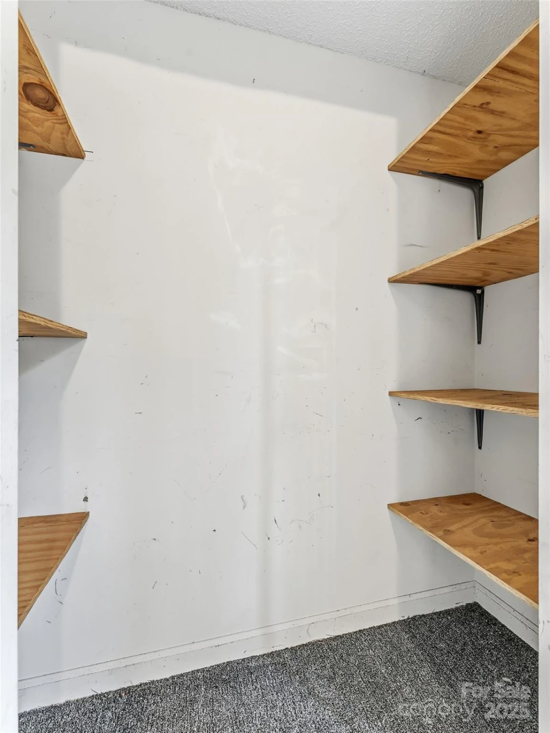 1203 Abbey Circle - Photo 18