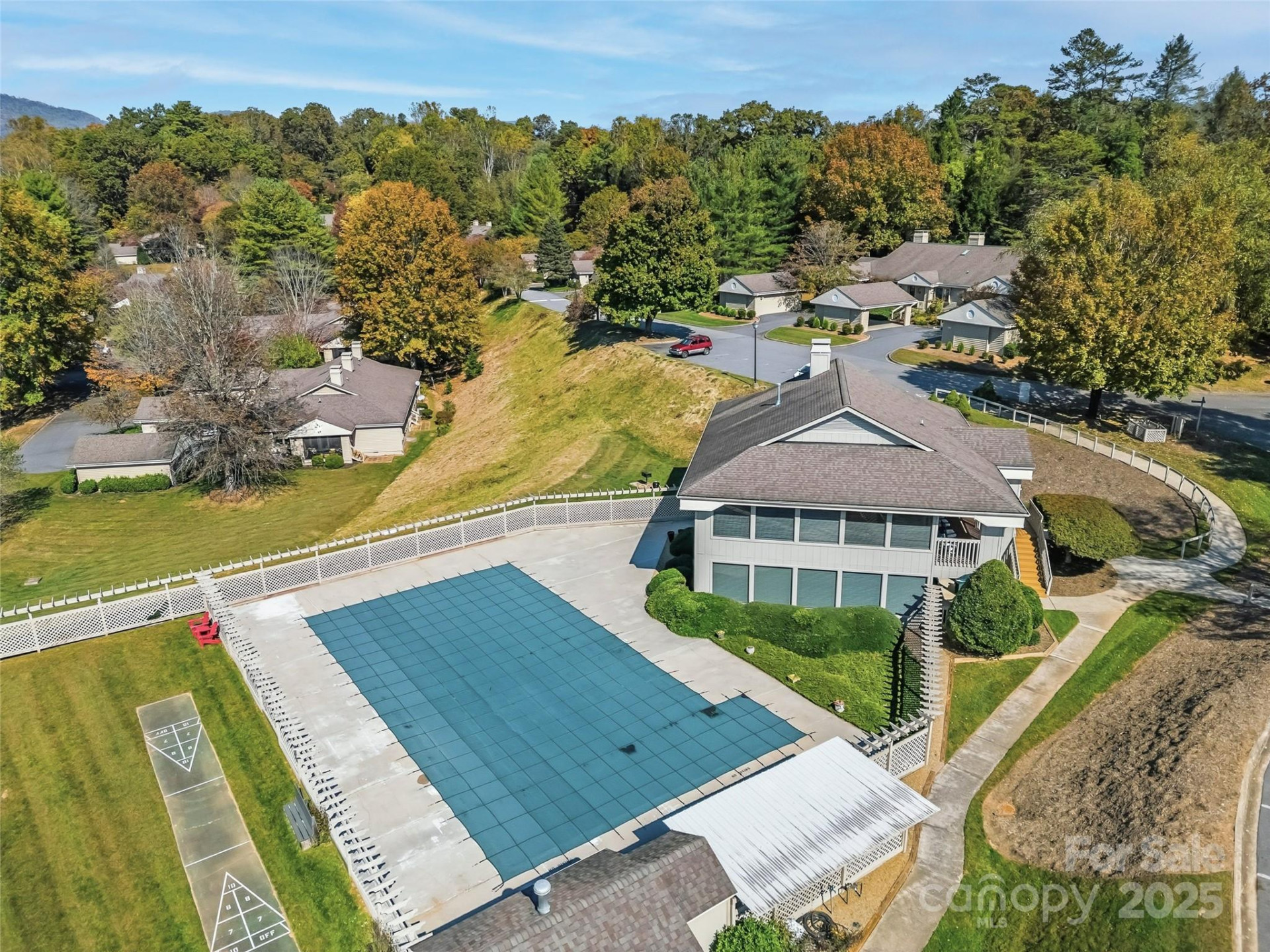 1203 Abbey Circle - Photo 29