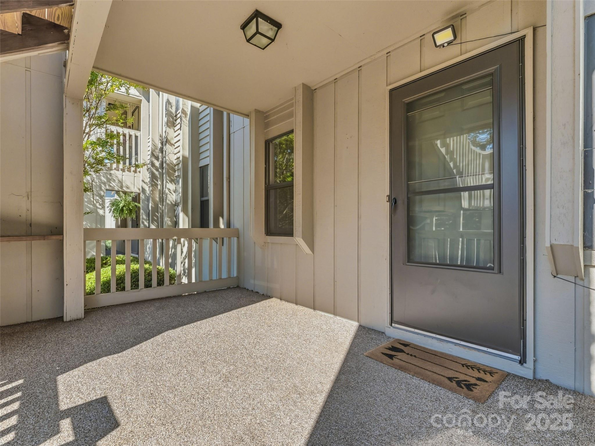 1203 Abbey Circle - Photo 4