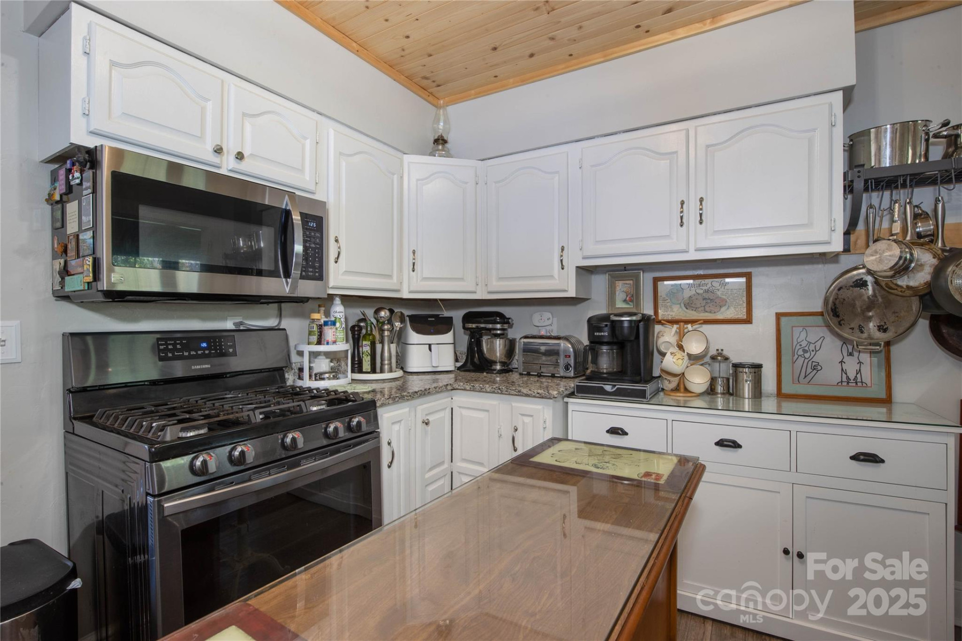 44 Hemlock Avenue - Photo 3
