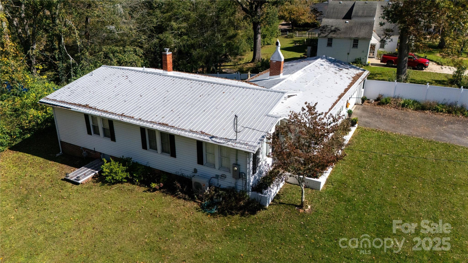 44 Hemlock Avenue - Photo 32