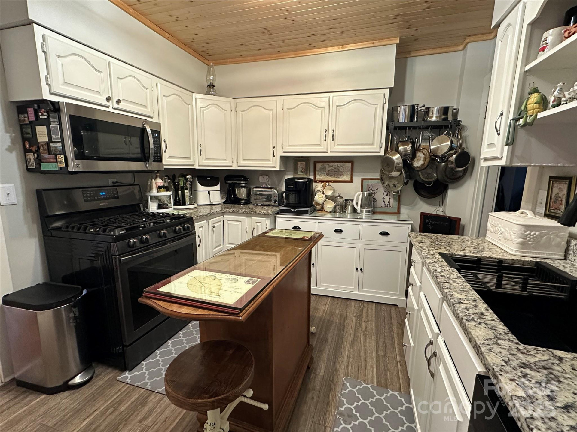 44 Hemlock Avenue - Photo 5