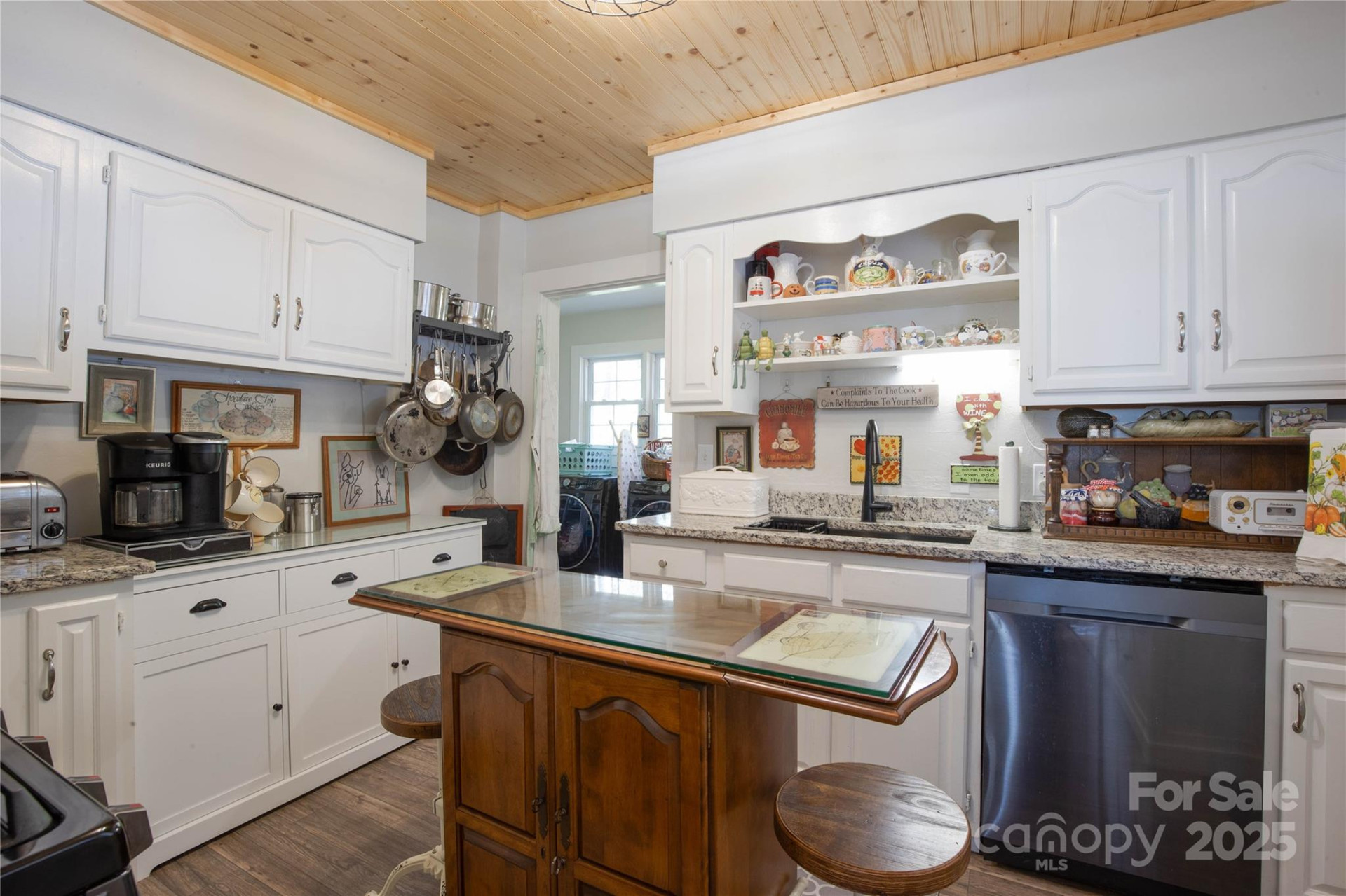 44 Hemlock Avenue - Photo 6