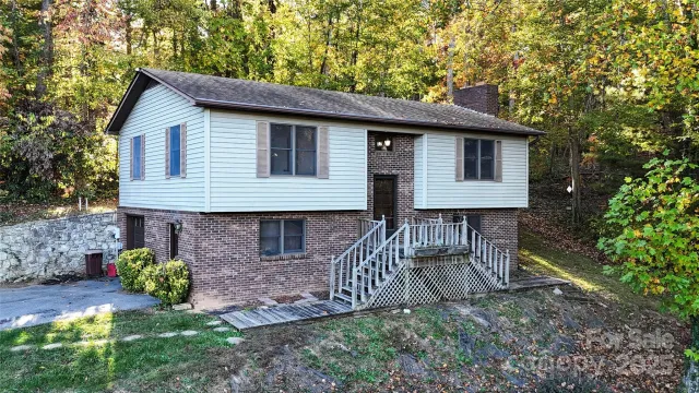 7 Windy Hollow Road