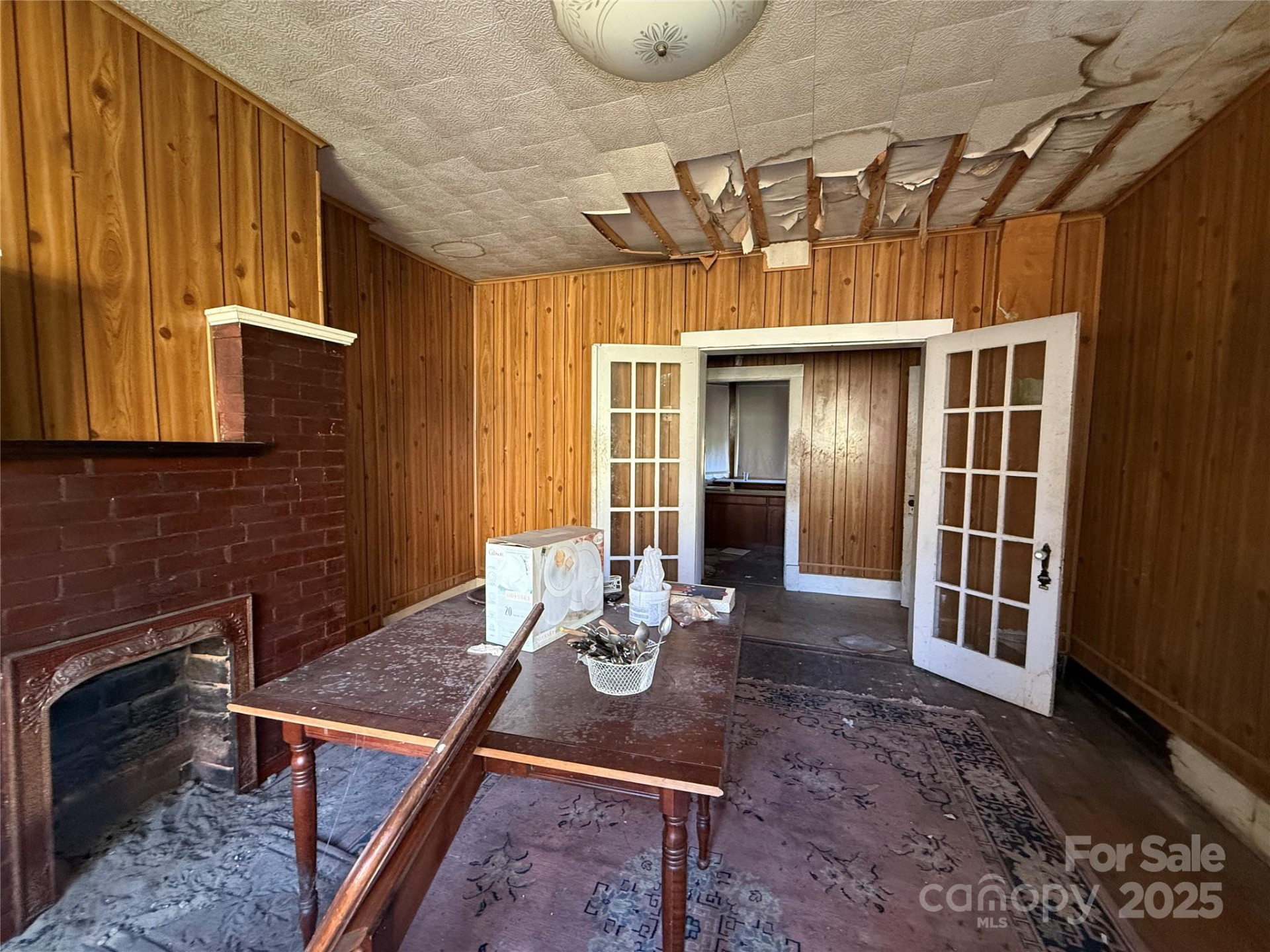 289 French Broad Avenue - Photo 13