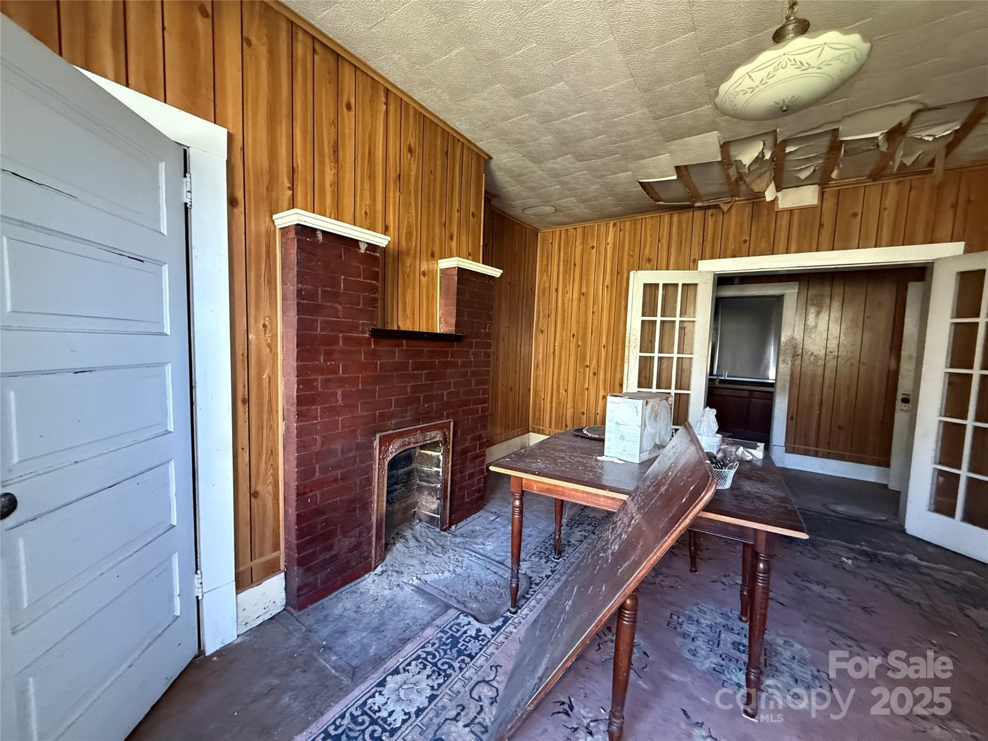 289 French Broad Avenue - Photo 14