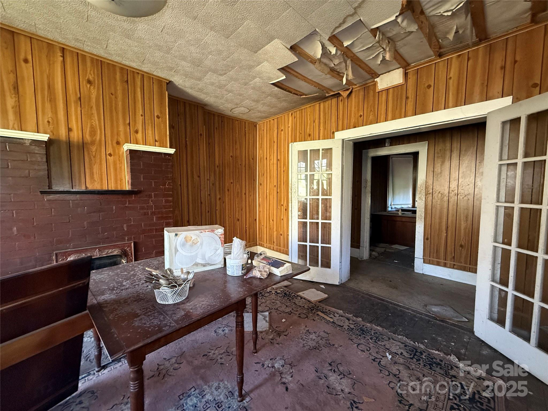 289 French Broad Avenue - Photo 15