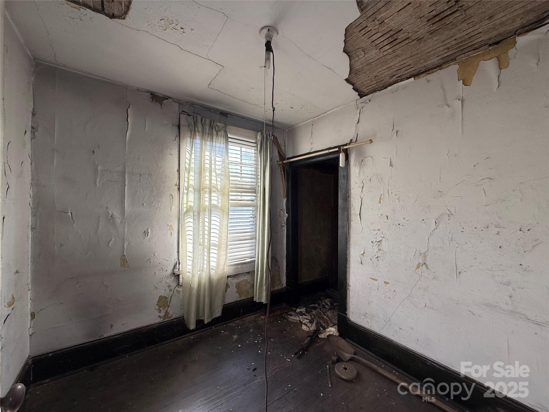 289 French Broad Avenue - Photo 23