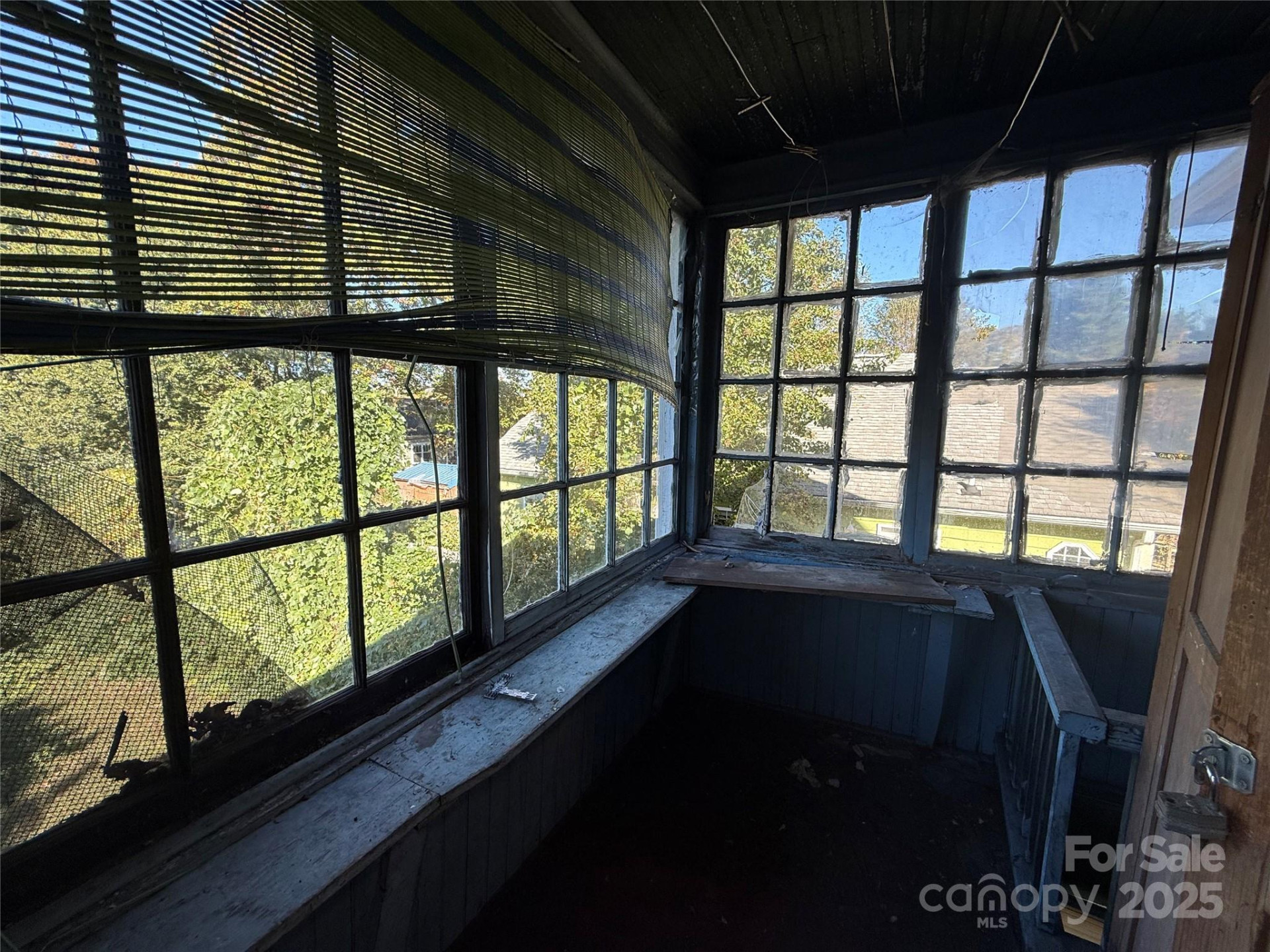 289 French Broad Avenue - Photo 29